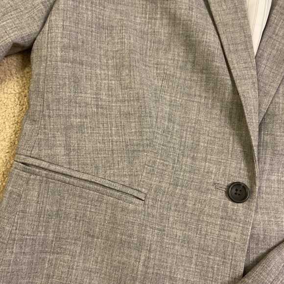 Banana Republic- grey blazer - never worn - Picture 2 of 3